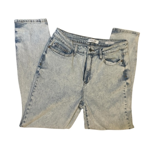 Judy Blue Light Wash Straight Leg Jeans - Picture 1 of 6